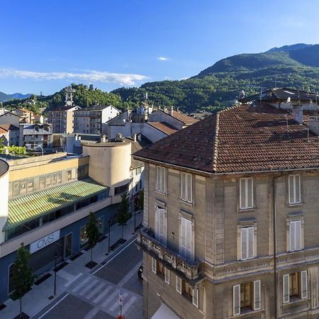 Panoramic Penthouse In The Historical Center Appartement Domodossola Buitenkant foto