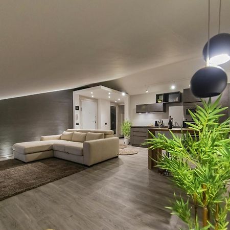 Panoramic Penthouse In The Historical Center Appartement Domodossola Buitenkant foto
