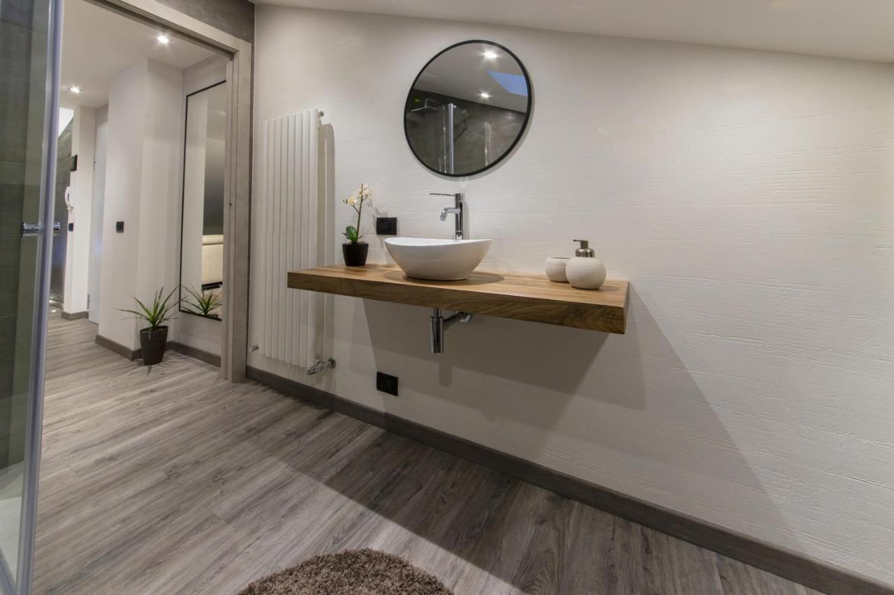 Panoramic Penthouse In The Historical Center Appartement Domodossola Buitenkant foto
