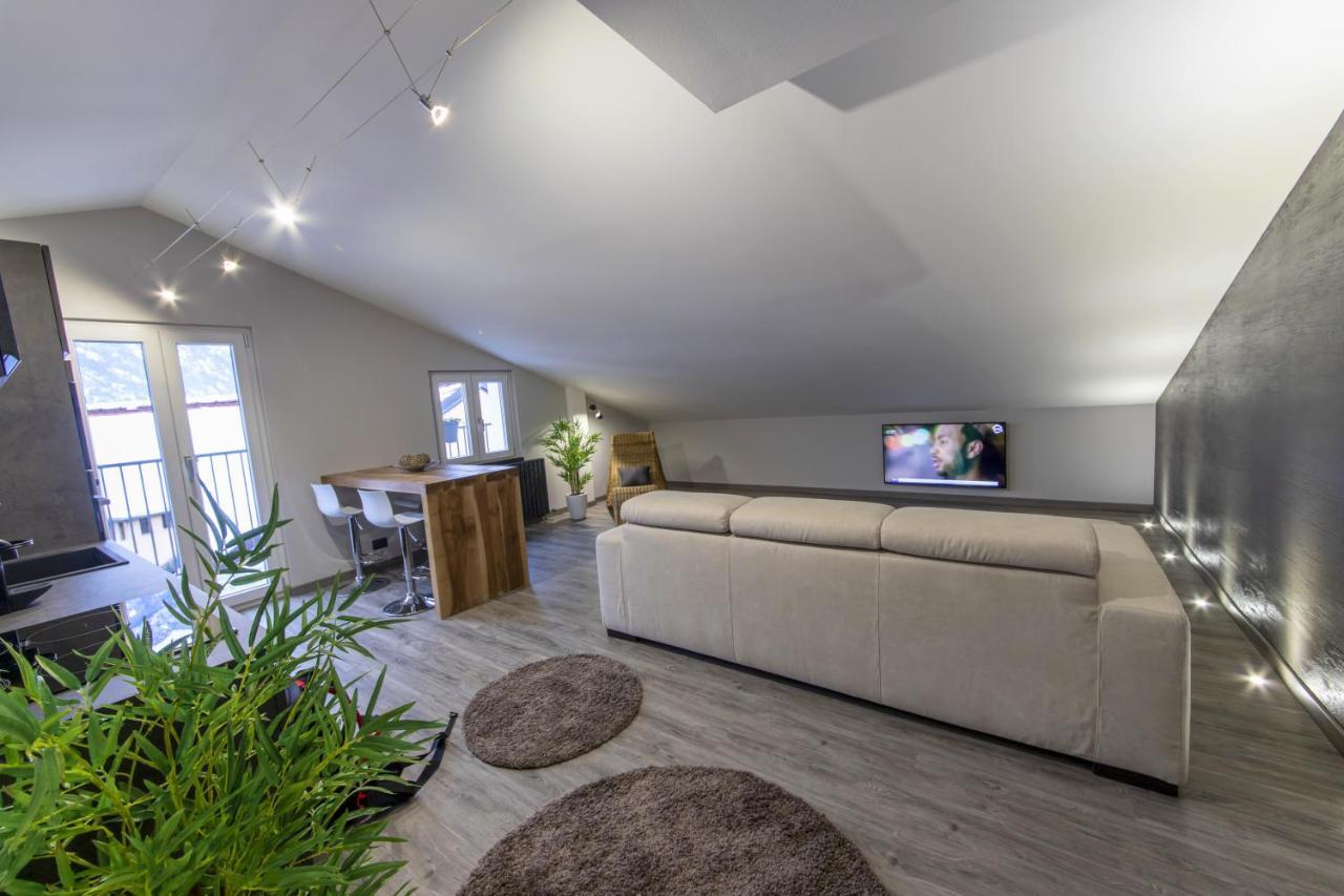 Panoramic Penthouse In The Historical Center Appartement Domodossola Buitenkant foto