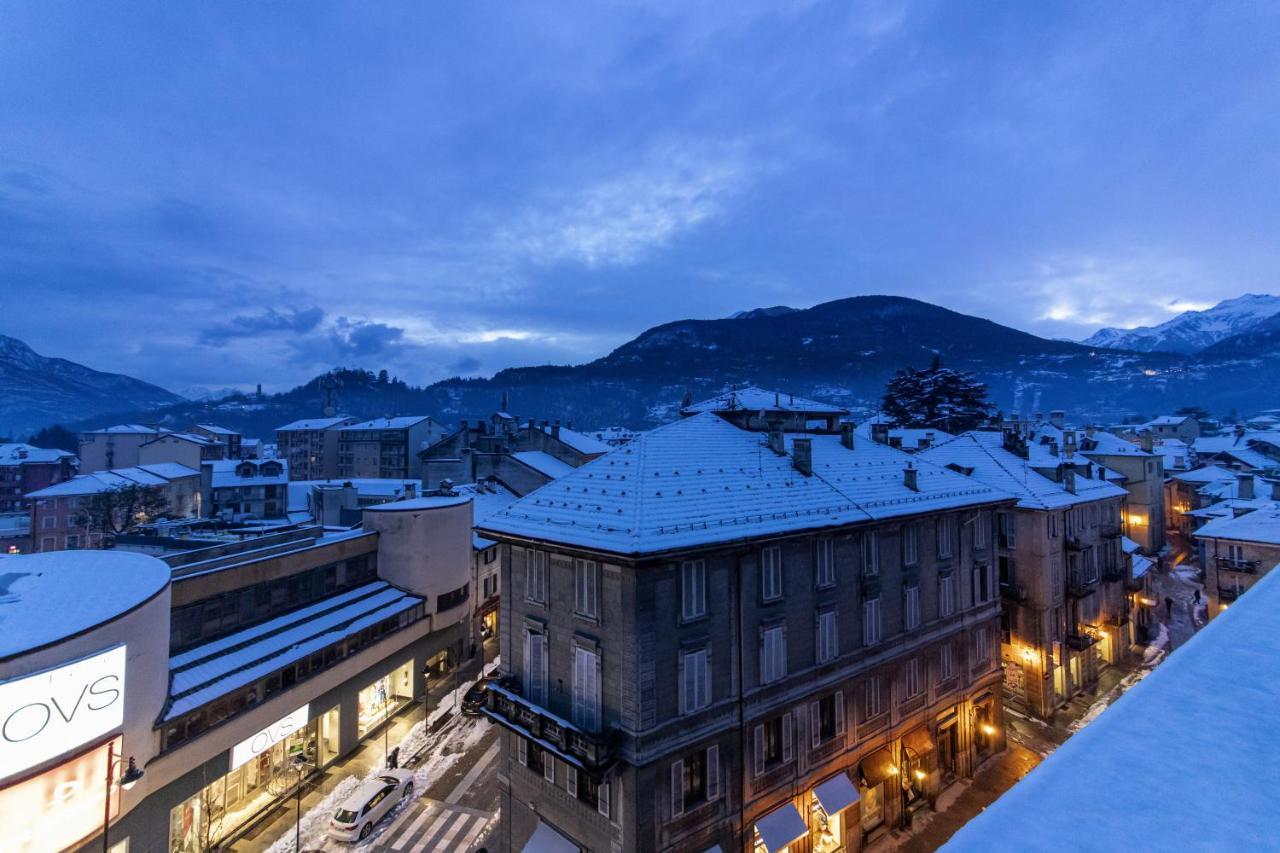 Panoramic Penthouse In The Historical Center Appartement Domodossola Buitenkant foto